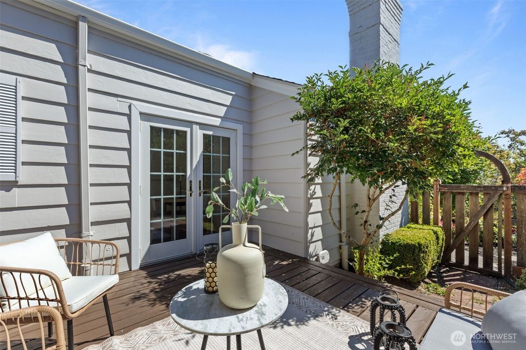 Photo of 3047 36th Avenue W, Seattle, WA 98199 (MLS # 2408779)