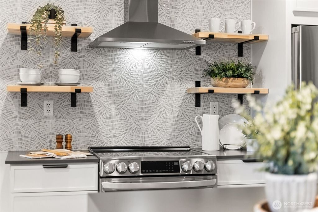 Photo of 8922 14th Place SE, Lake Stevens, WA 98258 (MLS # 2468416)