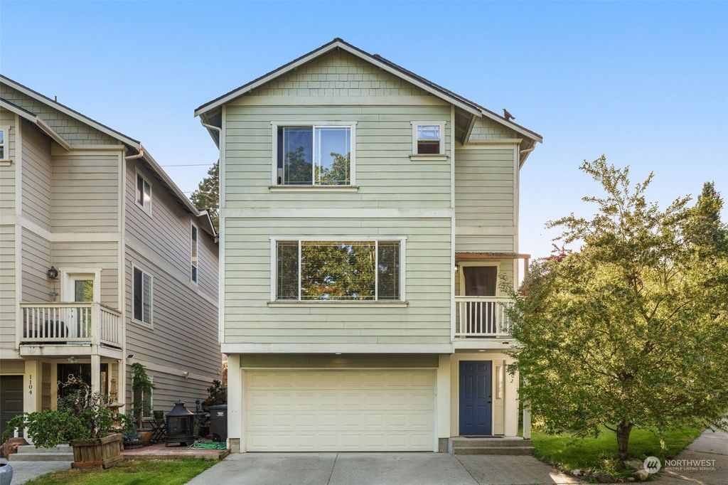 Photo of 1102 Chestnut Street, Everett, WA 98201 (MLS # 2248544)