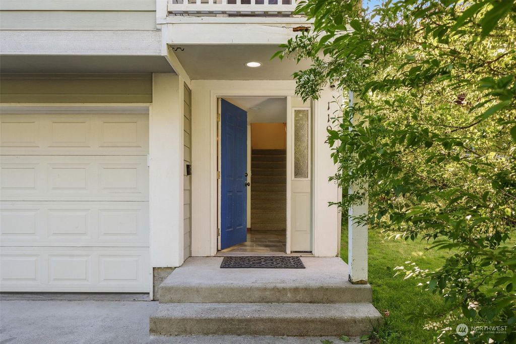 Photo of 1102 Chestnut Street, Everett, WA 98201 (MLS # 2248544)