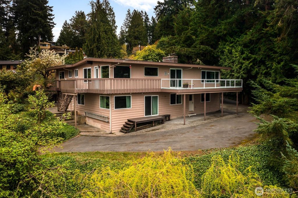 Photo of 7413 Soundview Drive Dr, Edmonds, WA 98026 (MLS # 2507699)