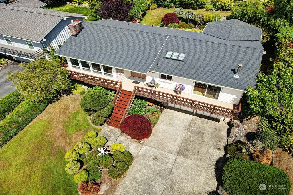 Photo of 432 Olympic Avenue, Edmonds, WA 98020 (MLS # 2126123)