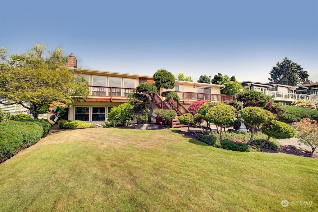 Photo of 432 Olympic Avenue, Edmonds, WA 98020 (MLS # 2126123)