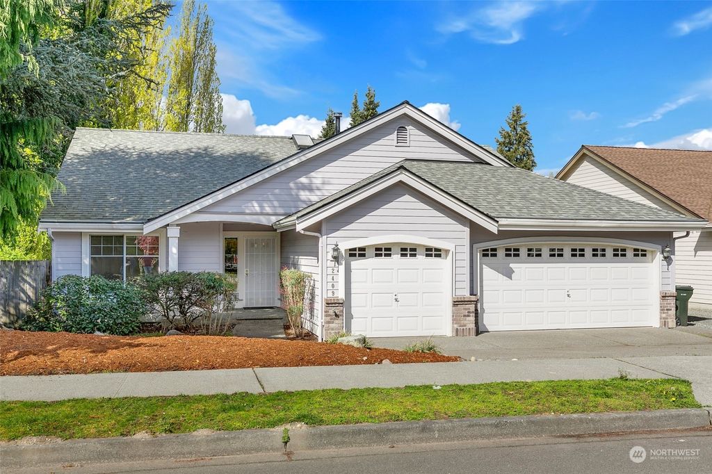 Photo of 2409 Kennewick Avenue NE, Renton, WA 98056 (MLS # 2225695)