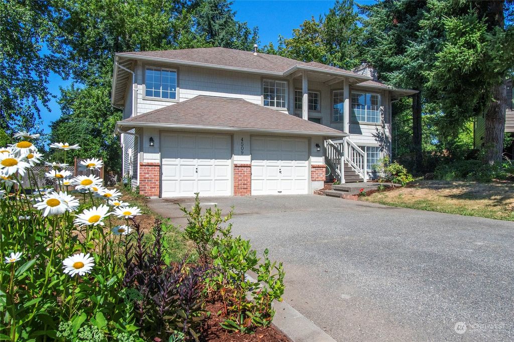 Photo of 4509 218th Street SW, Mountlake Terrace, WA 98043 (MLS # 2141495)