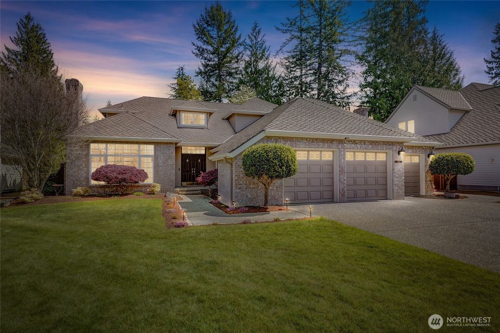 Photo of 2814 233rd Avenue SE, Sammamish, WA 98075 (MLS # 2368510)