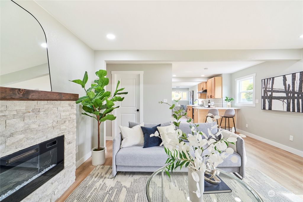 Photo of 4836 25th Avenue SW, Seattle, WA 98106 (MLS # 2053117)