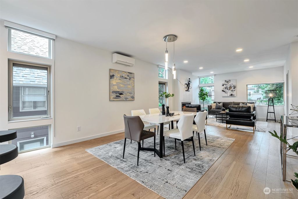 Photo of 512 26th Avenue S, Seattle, WA 98144 (MLS # 2149944)