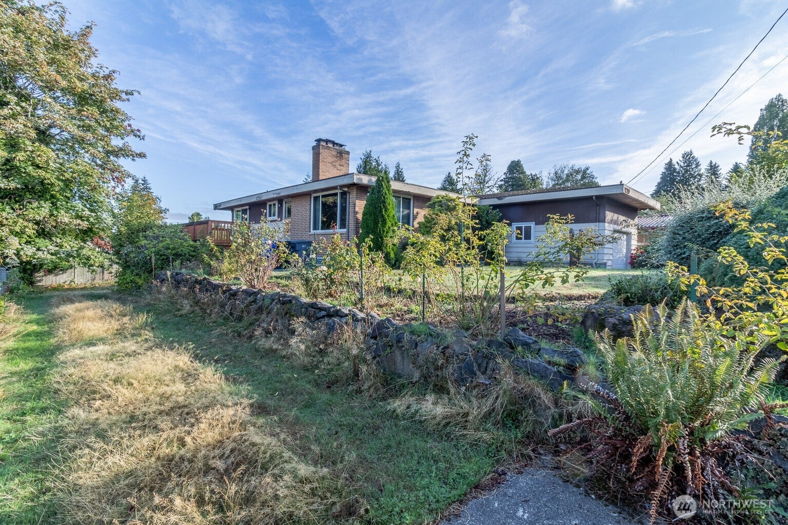 1210 N 33rd Place