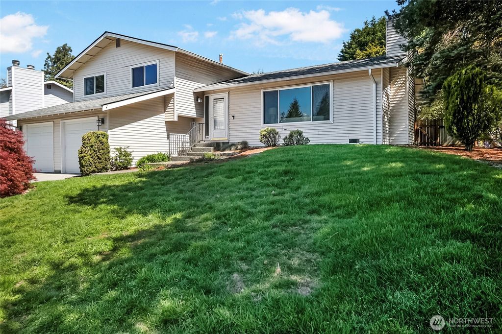 Photo of 1600 Harrington Avenue SE, Renton, WA 98058 (MLS # 2363670)