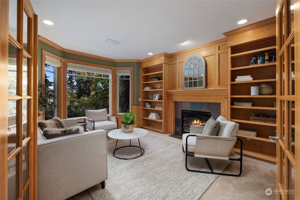 Photo of 1077 3rd Street, Kirkland, WA 98033 (MLS # 2218051)