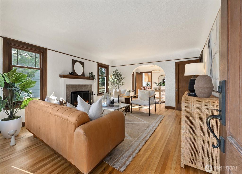 Photo of 2419 28th Avenue W, Seattle, WA 98199 (MLS # 2490586)