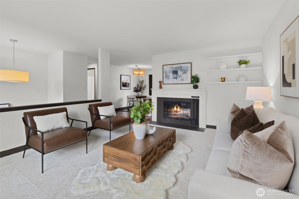 Photo of 21803 NE 17th Court, Sammamish, WA 98074 (MLS # 2583591)