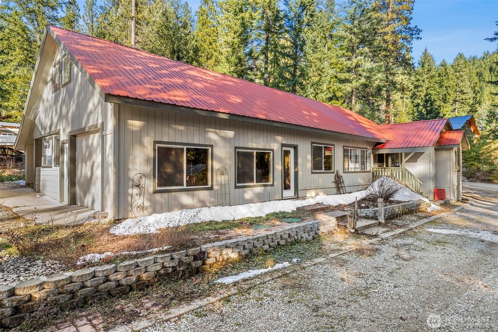 Photo of 21823 Colt Road, Leavenworth, WA 98826 (MLS # 2485290)
