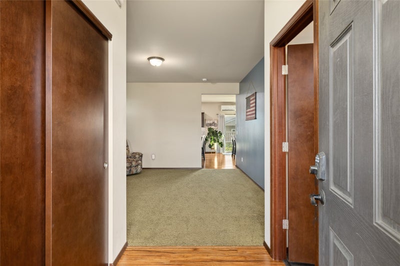 212 E Country Side Avenue