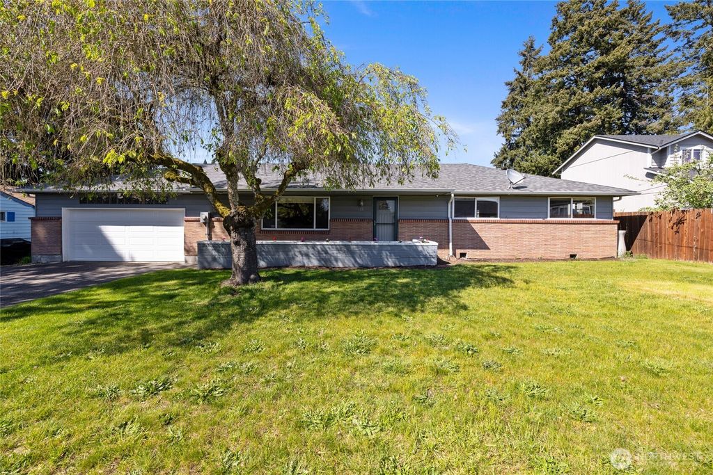 Photo of 123 115th Street E, Tacoma, WA 98446 (MLS # 2516023)