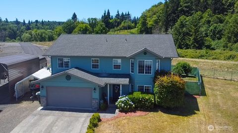 Photo of 126 Westminster Drive, Kelso, WA 98626 (MLS # 2401133)