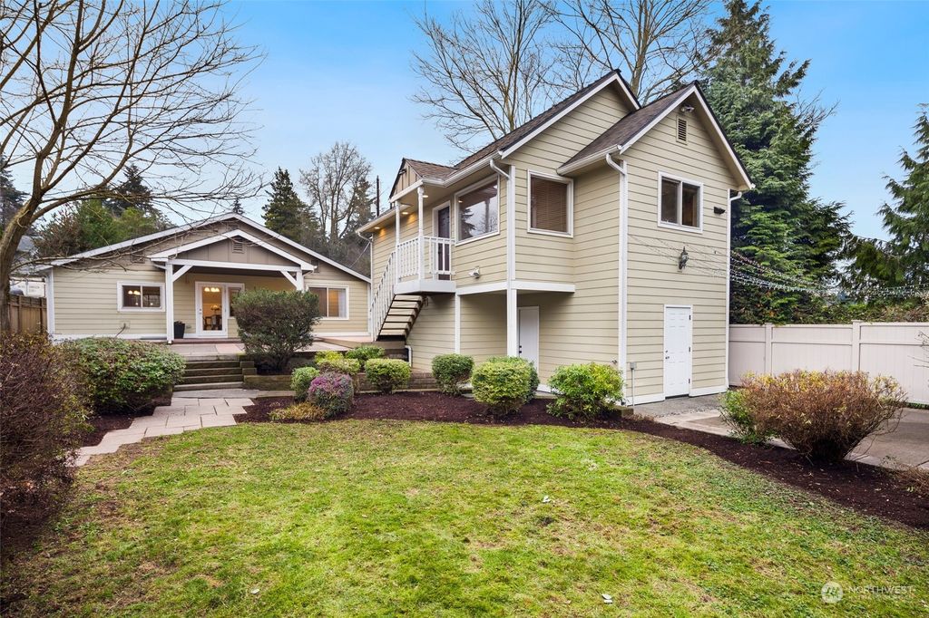 Photo of 9833 24th Avenue SW, Seattle, WA 98106 (MLS # 2322658)