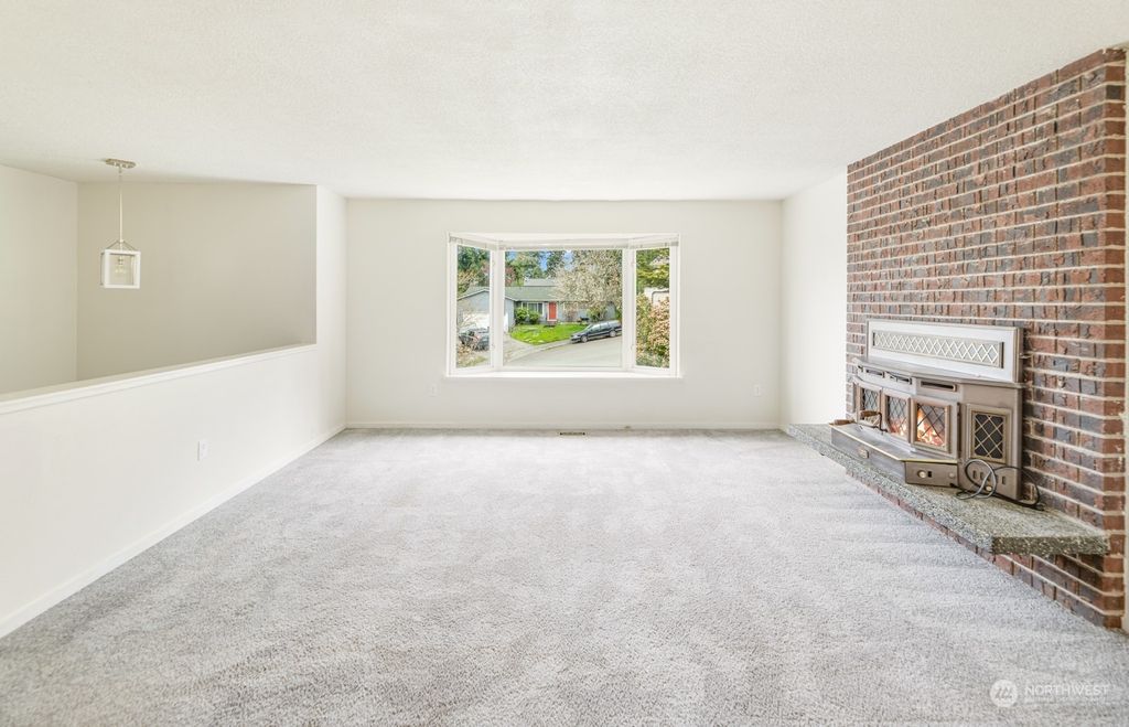 Photo of 418 75th Place SW, Everett, WA 98203 (MLS # 2064864)