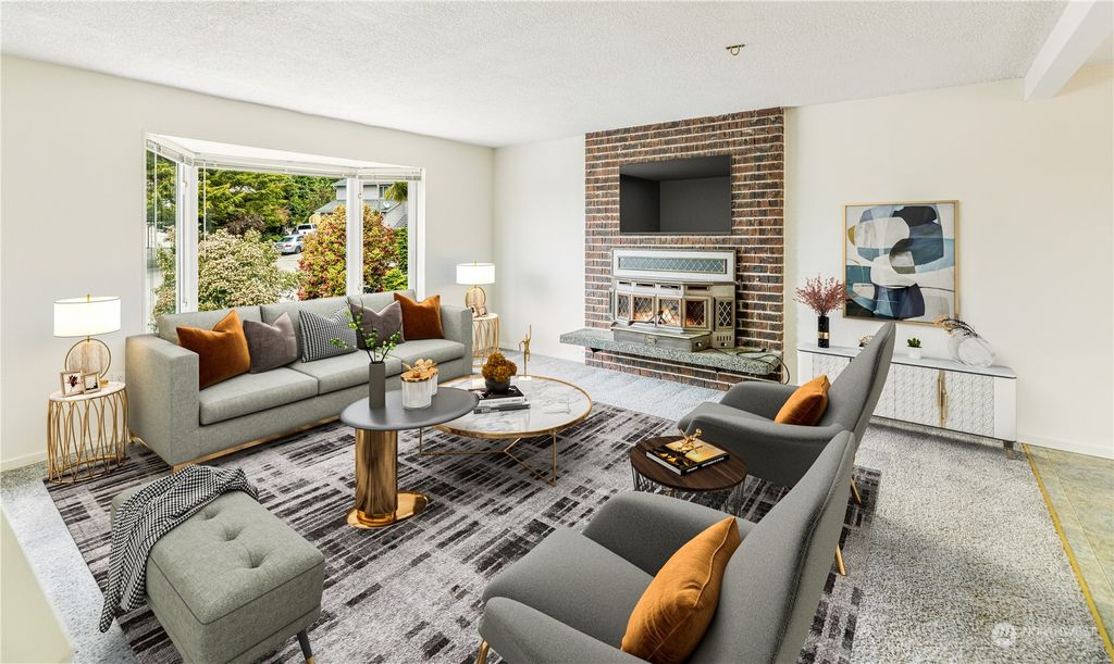 Photo of 418 75th Place SW, Everett, WA 98203 (MLS # 2064864)