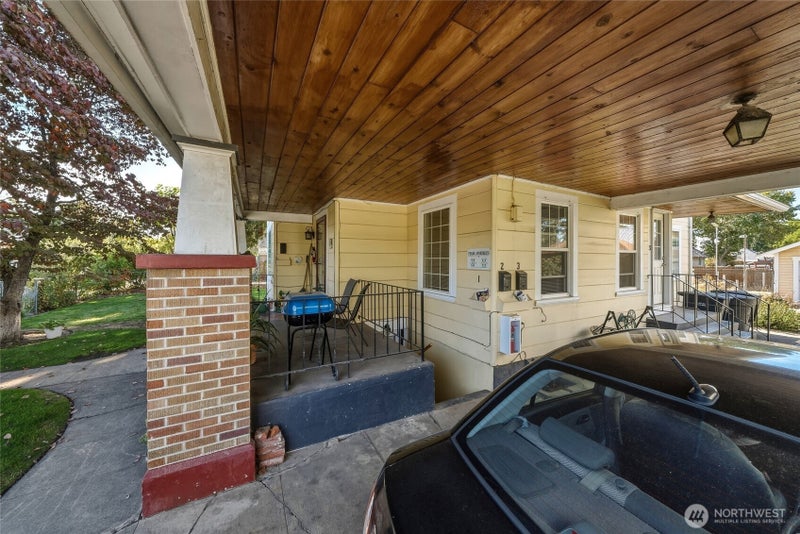 535 N 6th Avenue