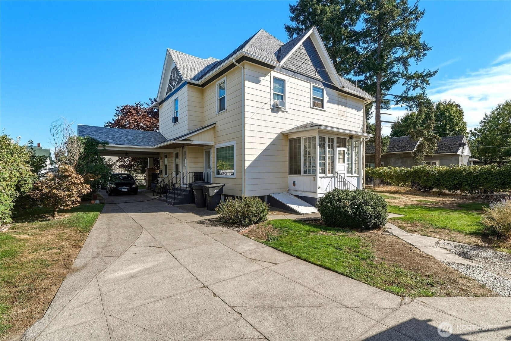 535 N 6th Avenue