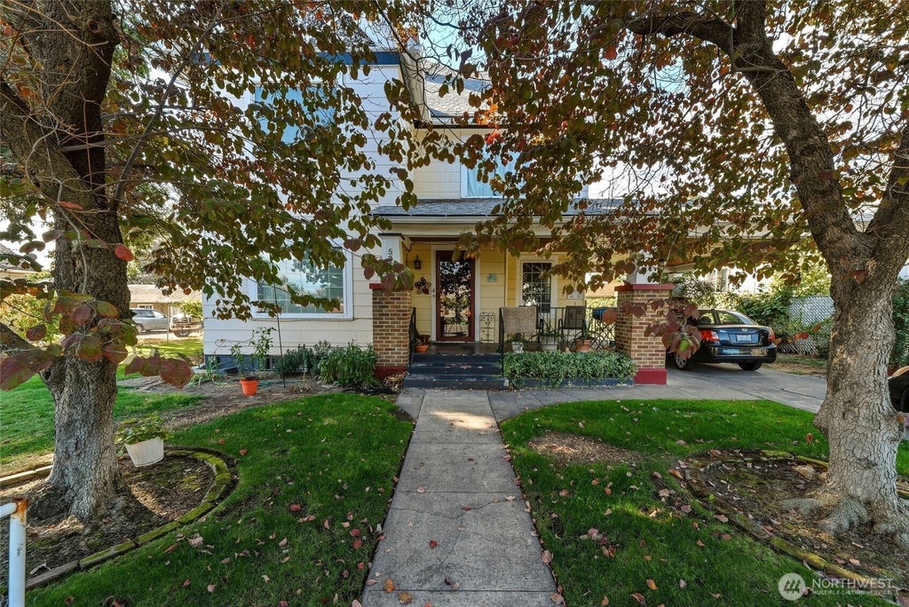 Photo of 535 N 6th Avenue, Walla Walla, WA 99362 (MLS # 2587609)