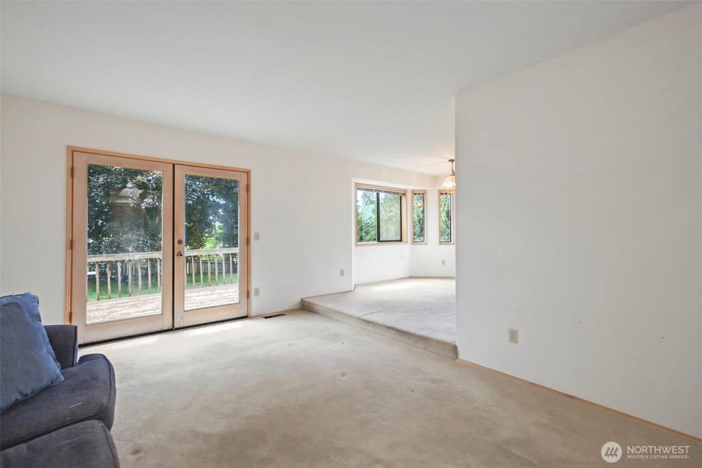 Photo of 7030 67th Place NE, Marysville, WA 98270 (MLS # 2547177)