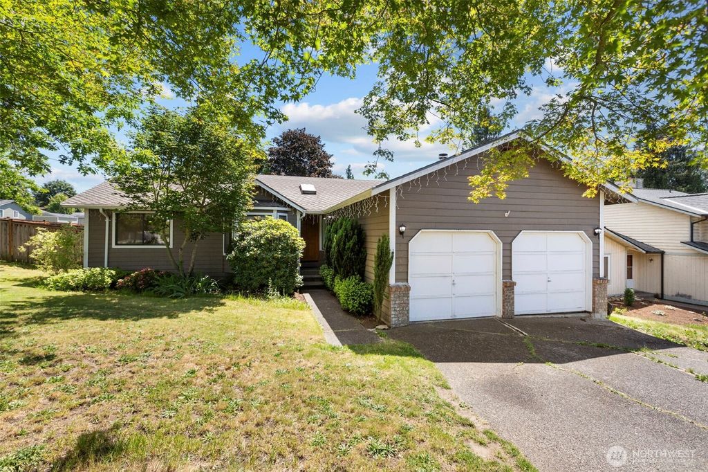 Photo of 7030 67th Place NE, Marysville, WA 98270 (MLS # 2547177)