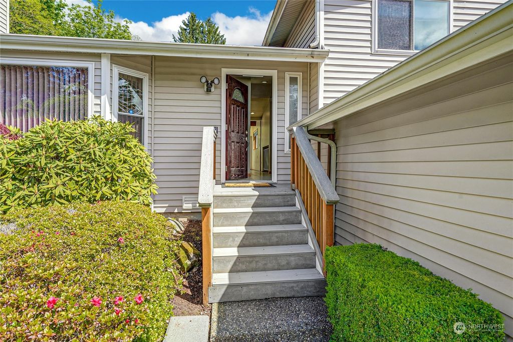 Photo of 14020 82nd Place NE, Kirkland, WA 98034 (MLS # 2233593)