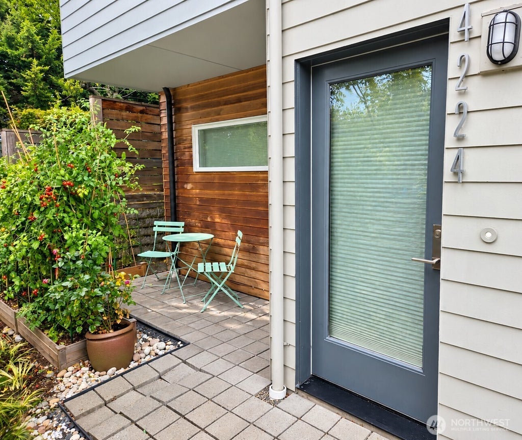 Photo of 4224 6th Avenue NW, Seattle, WA 98107 (MLS # 2583373)
