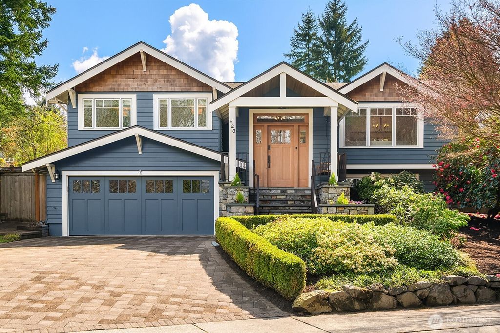 Photo of 523 19th Place, Kirkland, WA 98033 (MLS # 2352862)