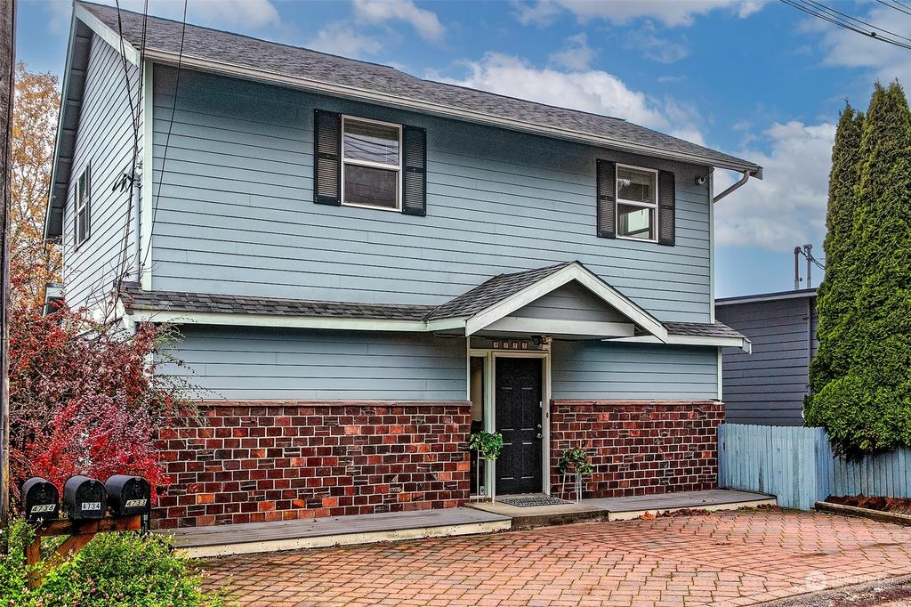 Photo of 4733 23rd Avenue SW, Seattle, WA 98106 (MLS # 2314276)