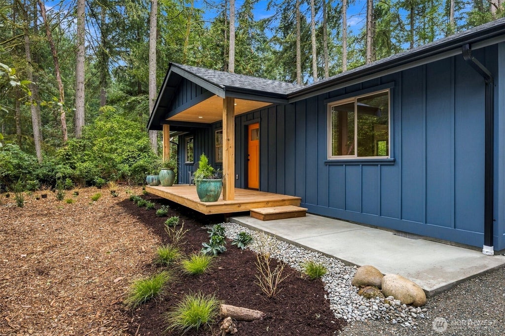 Photo of 11011 Cascade Place, Anderson Island, WA 98303 (MLS # 2591548)
