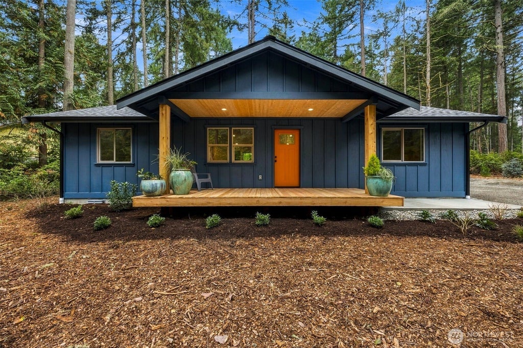Photo of 11011 Cascade Place, Anderson Island, WA 98303 (MLS # 2591548)