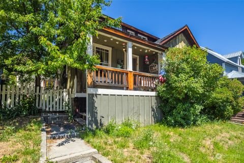 A home in Roslyn