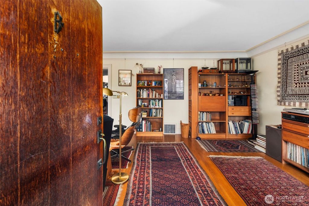 Photo of 4321 Densmore Avenue N, Seattle, WA 98103 (MLS # 2421751)