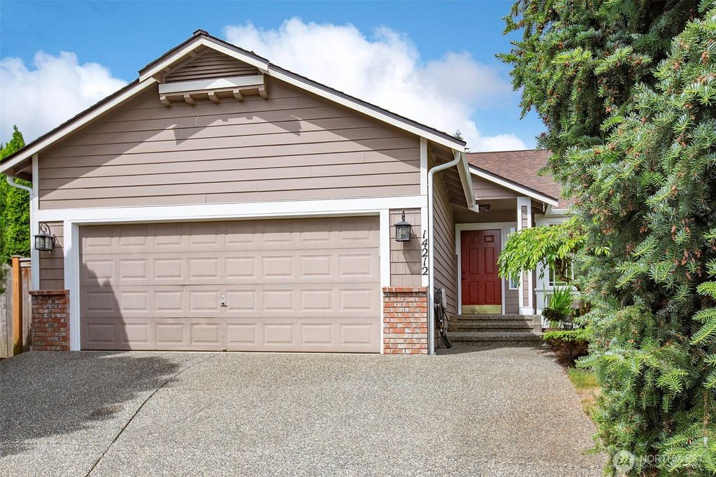 Photo of 14212 28th Drive SE, Mill Creek, WA 98012 (MLS # 2384532)