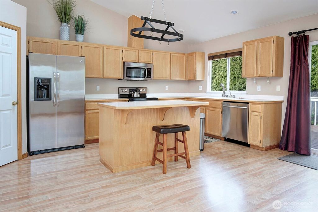Photo of 14212 28th Drive SE, Mill Creek, WA 98012 (MLS # 2384532)