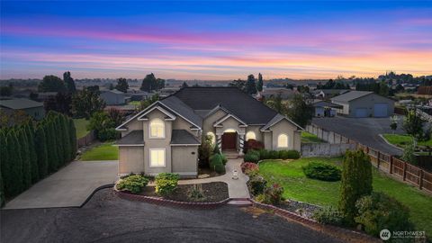 Photo of 3348 NE Westshore Drive, Moses Lake, WA 98837 (MLS # 2415549)
