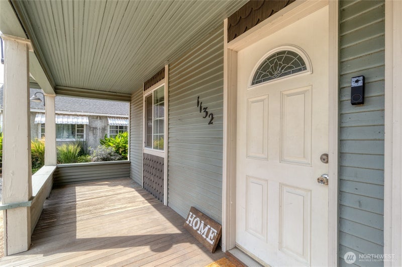 1132 W Elm Street