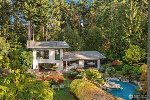 Photo of 12423 SW 151st St St, Vashon, WA 98070 (MLS # 2492041)