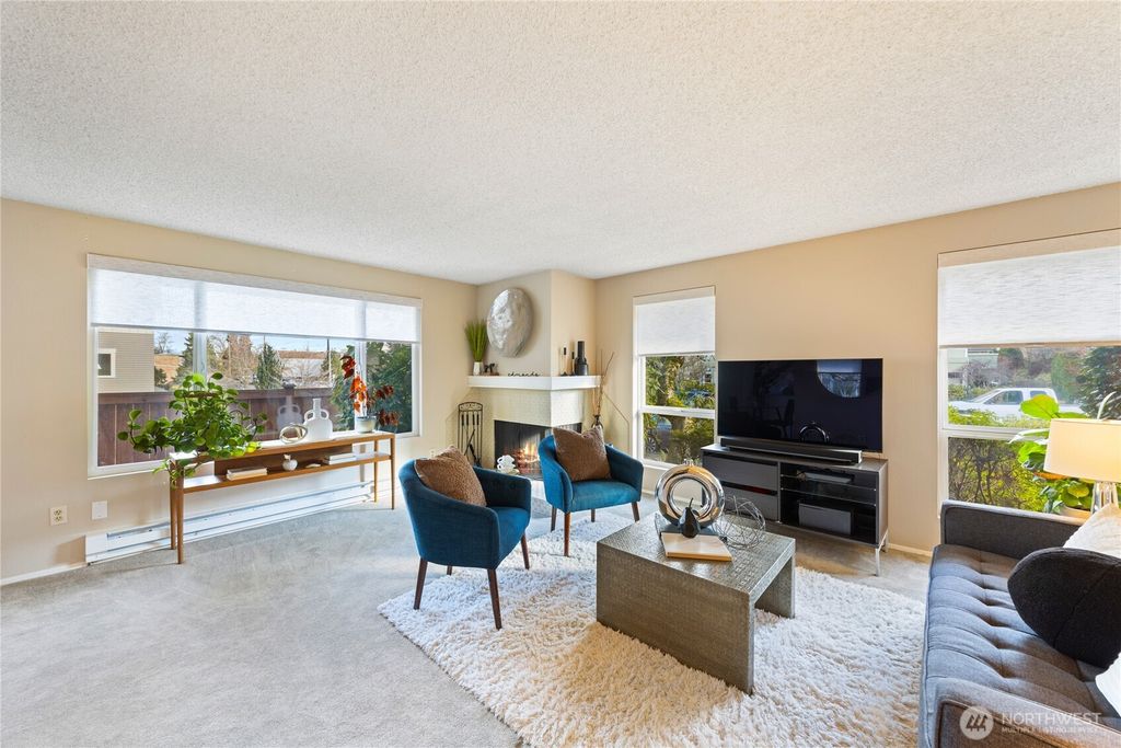 Photo of 242 4th Avenue S #2, Edmonds, WA 98020 (MLS # 2481214)