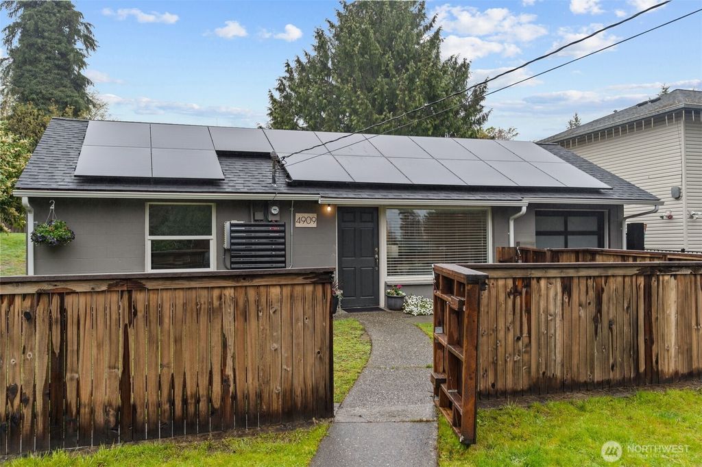 Photo of 4909 234th Street SW, Mountlake Terrace, WA 98043 (MLS # 2511540)