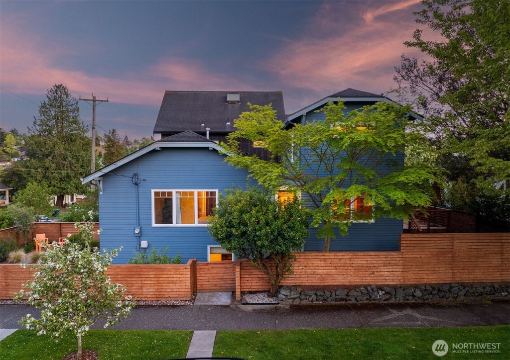Photo of 235 29th Avenue E, Seattle, WA 98112 (MLS # 2372127)