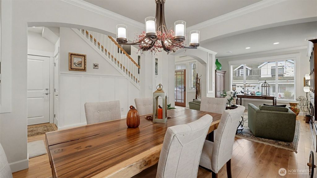 Photo of 1110 N 27th Place, Renton, WA 98056 (MLS # 2480180)