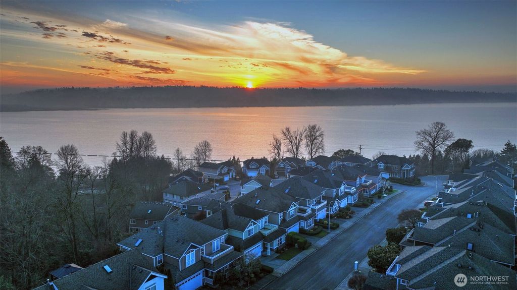 Photo of 1110 N 27th Place, Renton, WA 98056 (MLS # 2480180)