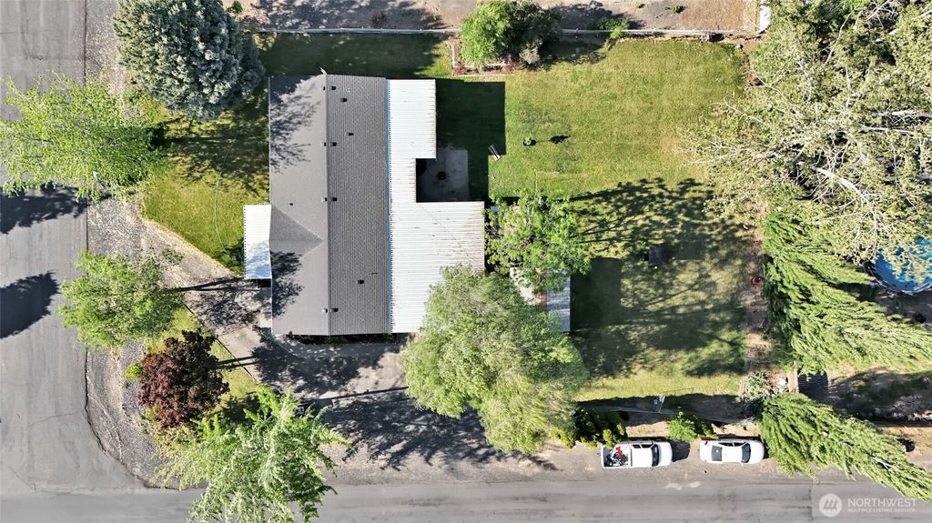 Photo of 4379 Jackie Drive NE, Moses Lake, WA 98837 (MLS # 2521941)