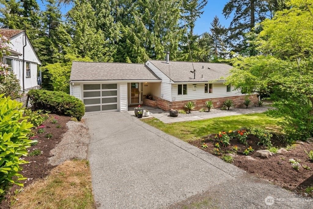 Photo of 1256 NE 188th Street, Shoreline, WA 98155 (MLS # 2380742)