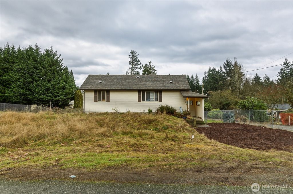 Photo of 22827 Meridian Avenue S, Bothell, WA 98021 (MLS # 2472270)